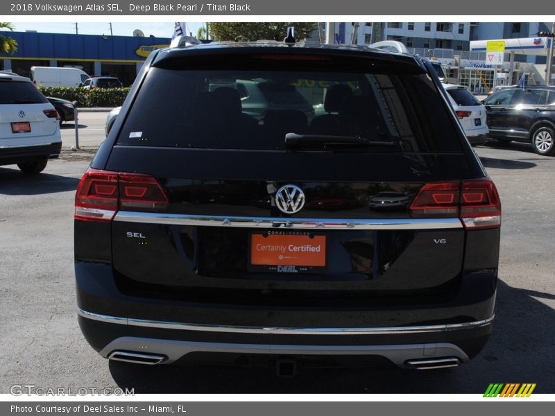 Deep Black Pearl / Titan Black 2018 Volkswagen Atlas SEL