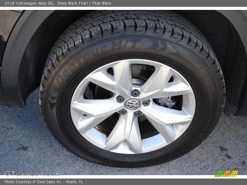 Deep Black Pearl / Titan Black 2018 Volkswagen Atlas SEL