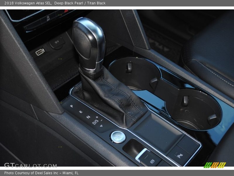 Deep Black Pearl / Titan Black 2018 Volkswagen Atlas SEL