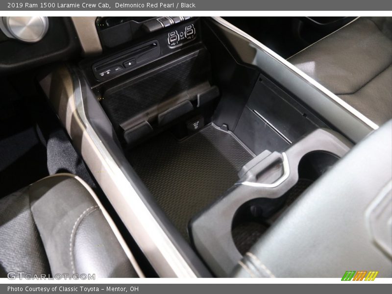 Delmonico Red Pearl / Black 2019 Ram 1500 Laramie Crew Cab