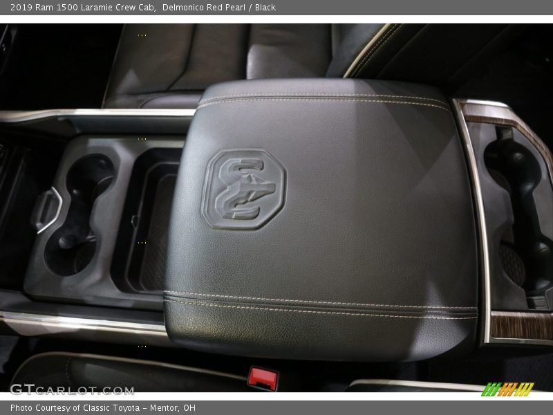 Delmonico Red Pearl / Black 2019 Ram 1500 Laramie Crew Cab