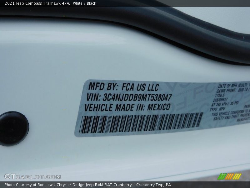 White / Black 2021 Jeep Compass Trailhawk 4x4