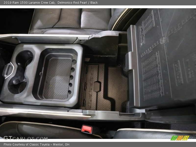 Delmonico Red Pearl / Black 2019 Ram 1500 Laramie Crew Cab