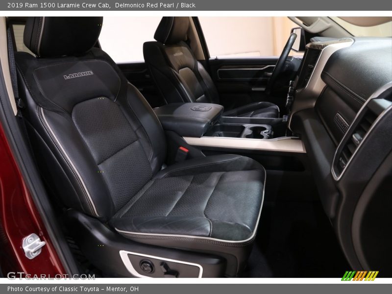 Delmonico Red Pearl / Black 2019 Ram 1500 Laramie Crew Cab