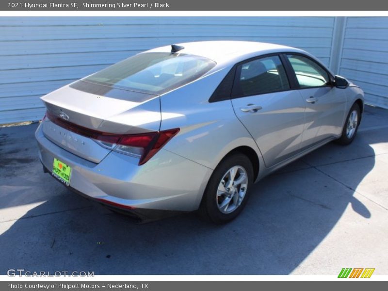 Shimmering Silver Pearl / Black 2021 Hyundai Elantra SE