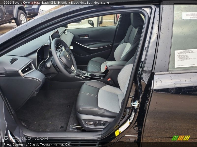 Midnight Black Metallic / Moonstone 2021 Toyota Corolla Hatchback XSE