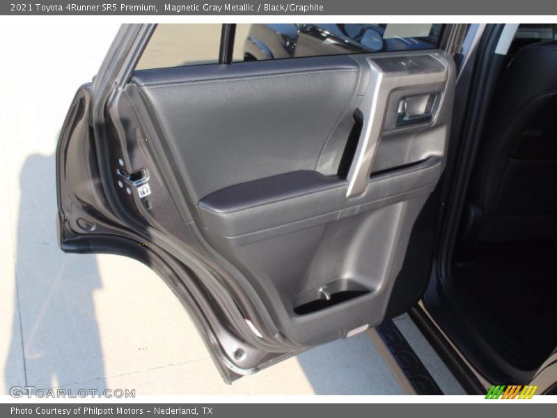 Magnetic Gray Metallic / Black/Graphite 2021 Toyota 4Runner SR5 Premium