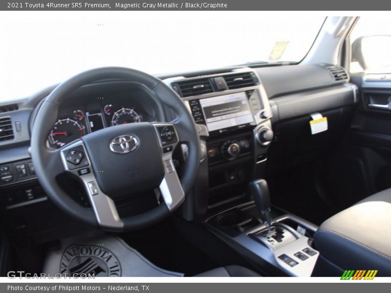 Magnetic Gray Metallic / Black/Graphite 2021 Toyota 4Runner SR5 Premium
