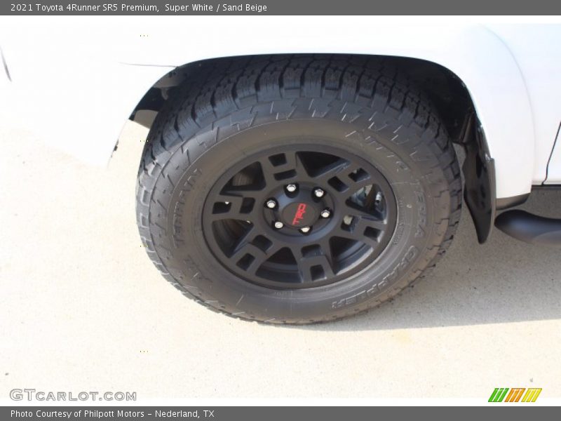 Super White / Sand Beige 2021 Toyota 4Runner SR5 Premium