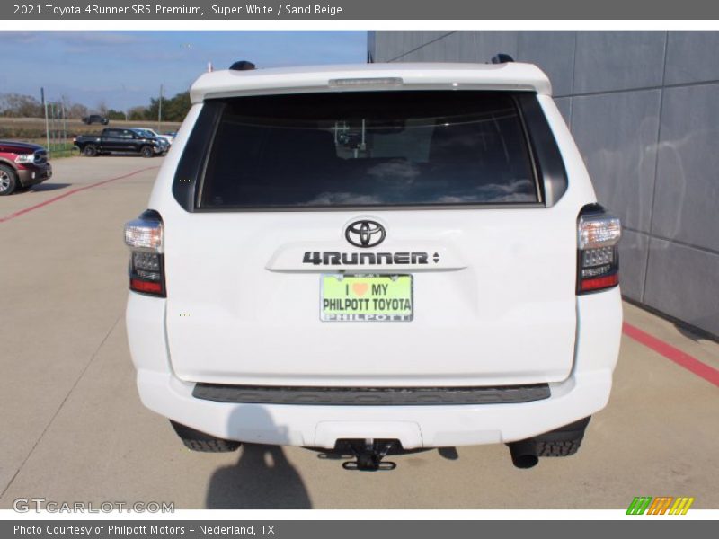 Super White / Sand Beige 2021 Toyota 4Runner SR5 Premium
