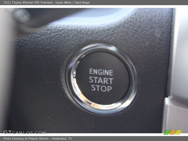 Super White / Sand Beige 2021 Toyota 4Runner SR5 Premium