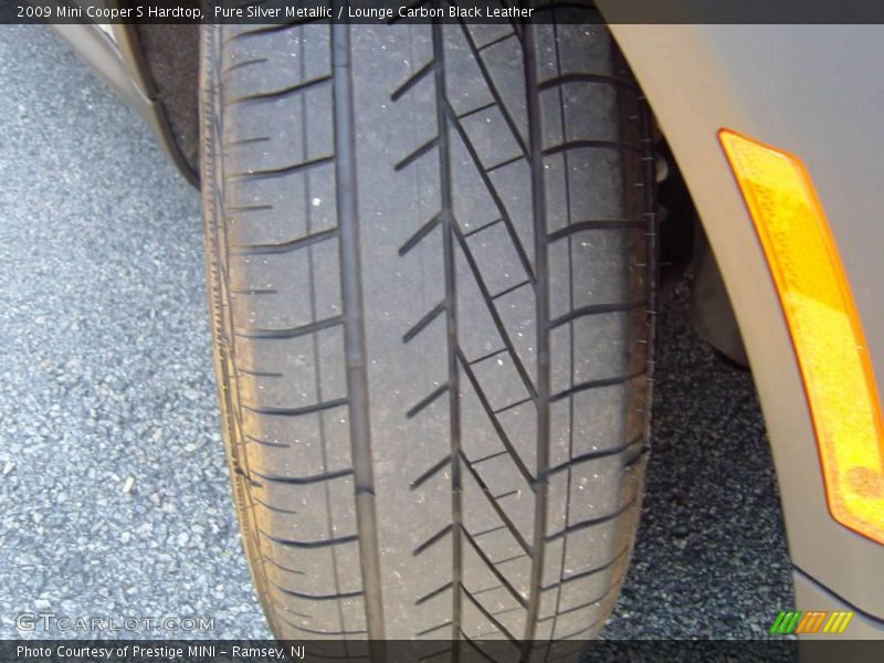 Pure Silver Metallic / Lounge Carbon Black Leather 2009 Mini Cooper S Hardtop