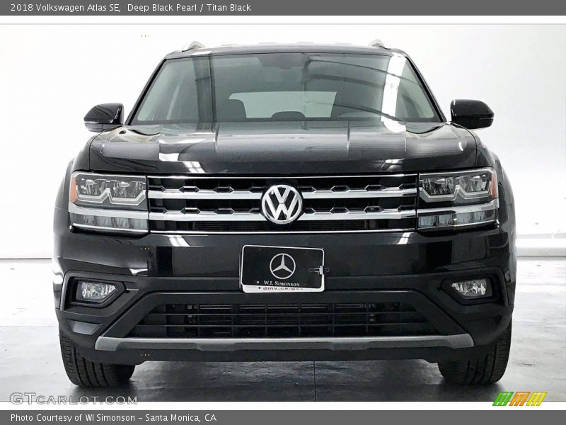 Deep Black Pearl / Titan Black 2018 Volkswagen Atlas SE
