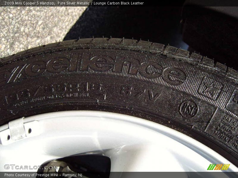 Pure Silver Metallic / Lounge Carbon Black Leather 2009 Mini Cooper S Hardtop