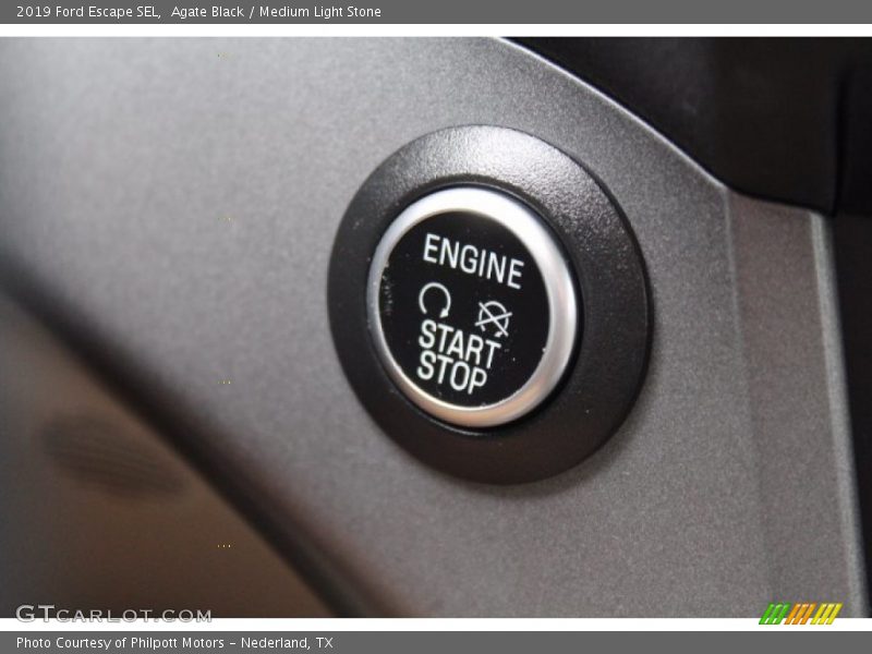 Agate Black / Medium Light Stone 2019 Ford Escape SEL