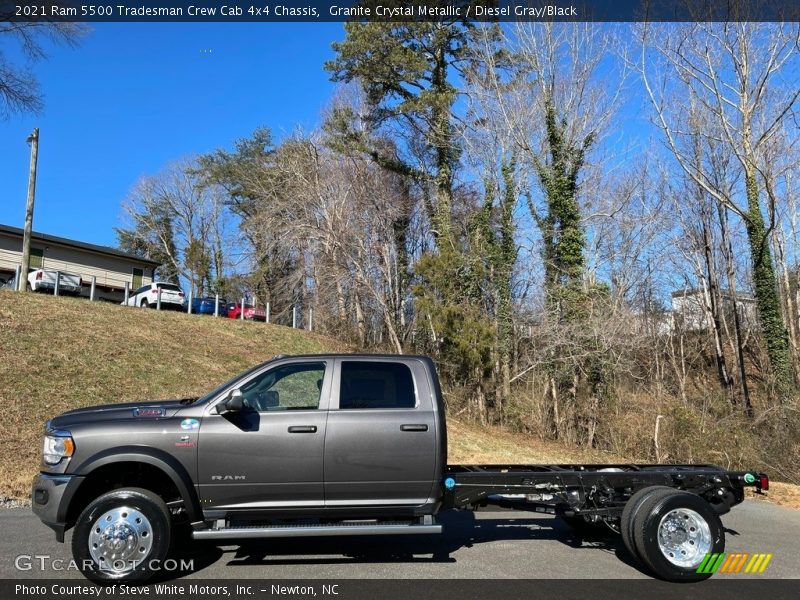  2021 5500 Tradesman Crew Cab 4x4 Chassis Granite Crystal Metallic