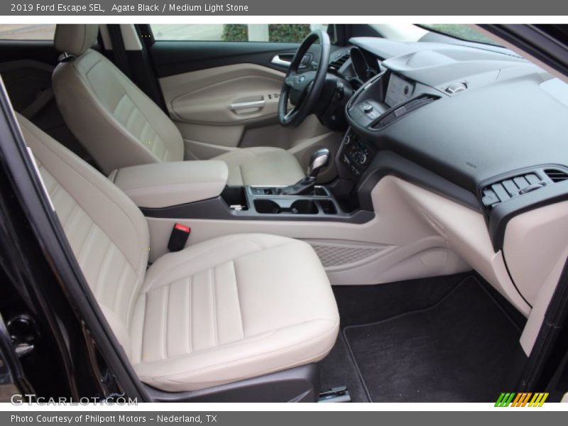 Agate Black / Medium Light Stone 2019 Ford Escape SEL
