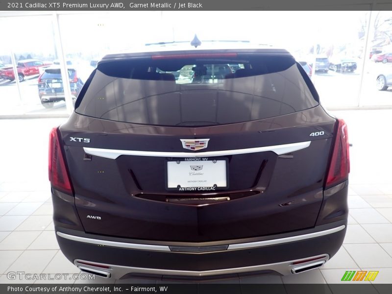 Garnet Metallic / Jet Black 2021 Cadillac XT5 Premium Luxury AWD