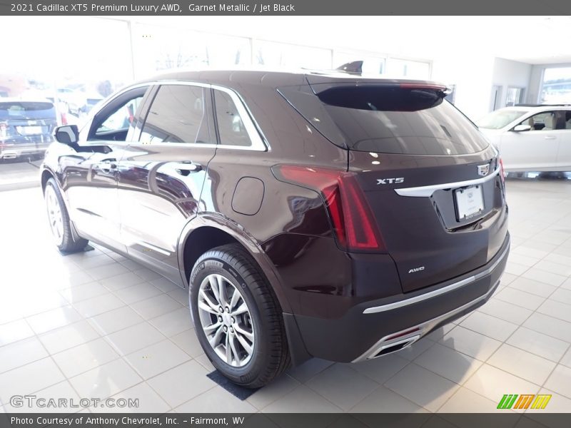 Garnet Metallic / Jet Black 2021 Cadillac XT5 Premium Luxury AWD