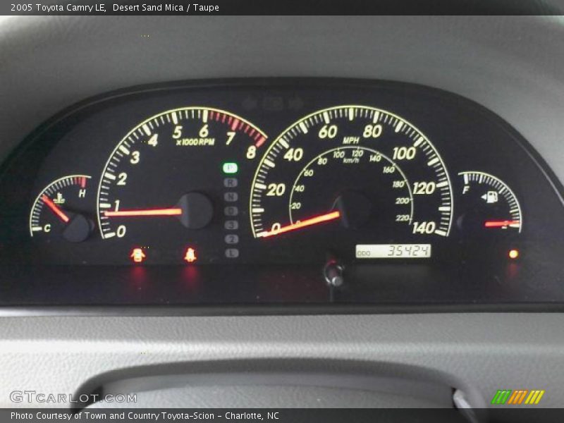 Desert Sand Mica / Taupe 2005 Toyota Camry LE