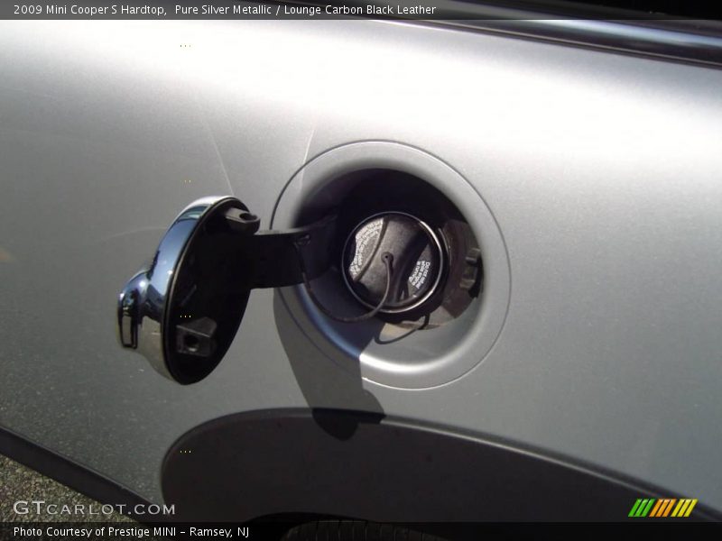 Pure Silver Metallic / Lounge Carbon Black Leather 2009 Mini Cooper S Hardtop