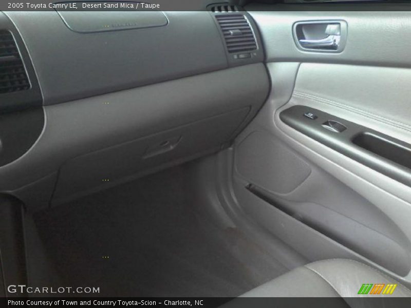 Desert Sand Mica / Taupe 2005 Toyota Camry LE