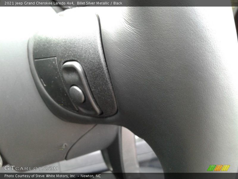 Billet Silver Metallic / Black 2021 Jeep Grand Cherokee Laredo 4x4