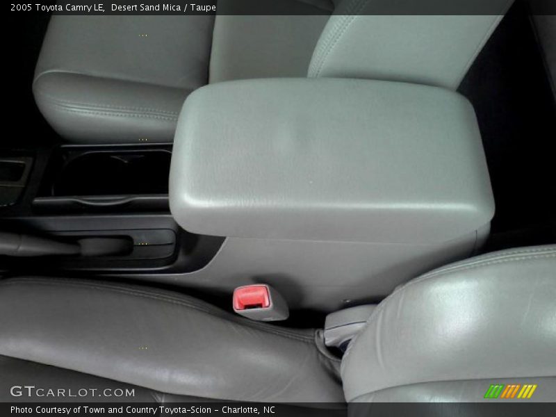Desert Sand Mica / Taupe 2005 Toyota Camry LE