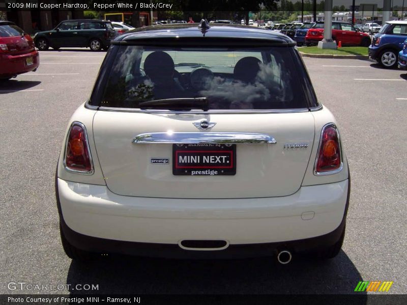 Pepper White / Black/Grey 2009 Mini Cooper Hardtop