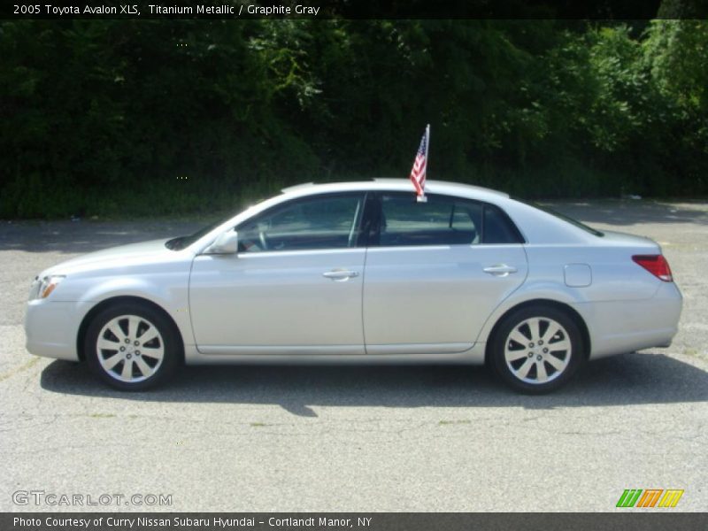 Titanium Metallic / Graphite Gray 2005 Toyota Avalon XLS