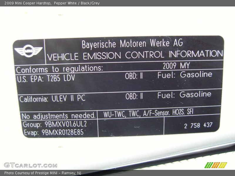 Pepper White / Black/Grey 2009 Mini Cooper Hardtop