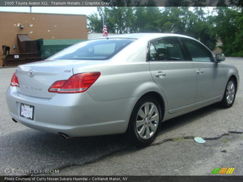 Titanium Metallic / Graphite Gray 2005 Toyota Avalon XLS