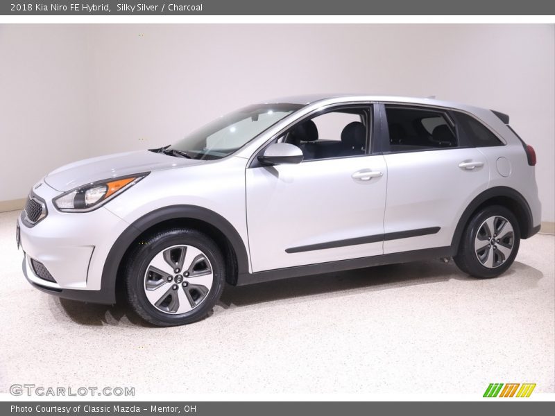 Front 3/4 View of 2018 Niro FE Hybrid