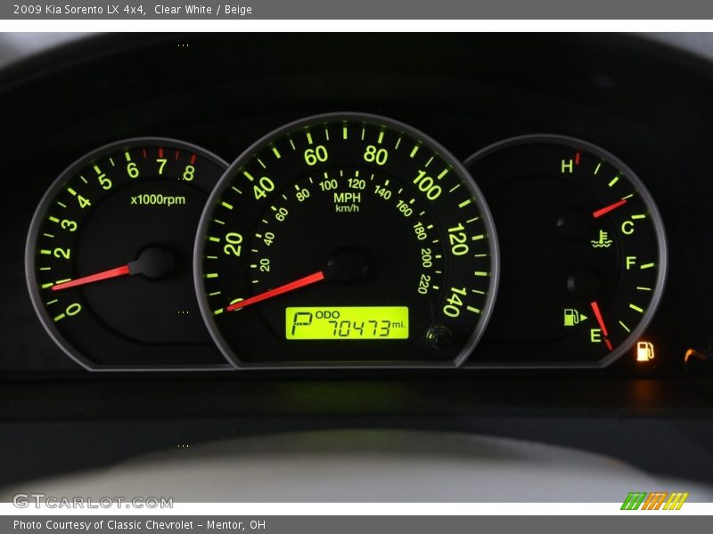 Clear White / Beige 2009 Kia Sorento LX 4x4