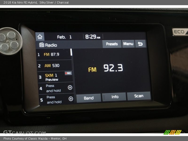 Silky Silver / Charcoal 2018 Kia Niro FE Hybrid