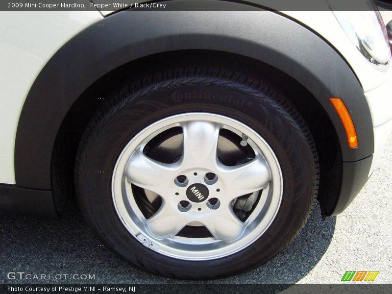 Pepper White / Black/Grey 2009 Mini Cooper Hardtop