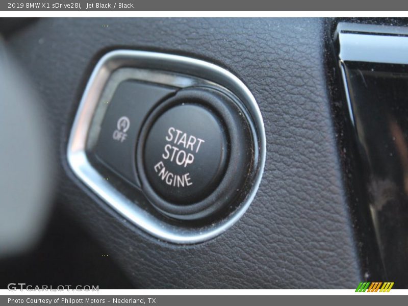 Jet Black / Black 2019 BMW X1 sDrive28i