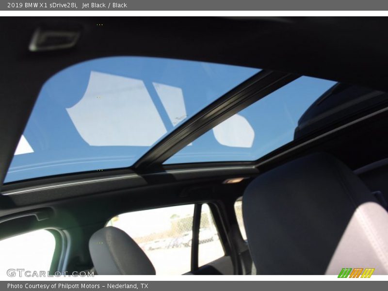 Jet Black / Black 2019 BMW X1 sDrive28i