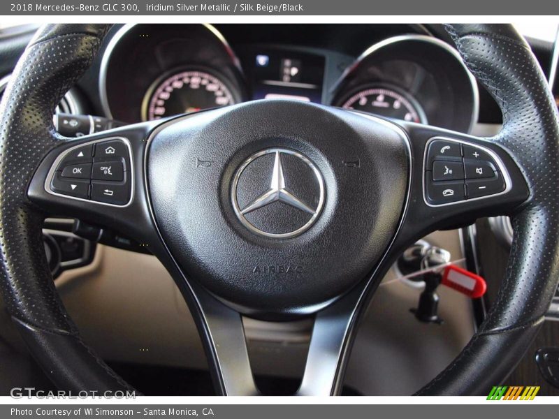 Iridium Silver Metallic / Silk Beige/Black 2018 Mercedes-Benz GLC 300