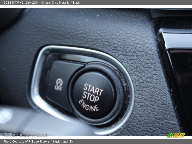 Mineral Grey Metallic / Black 2018 BMW X1 sDrive28i