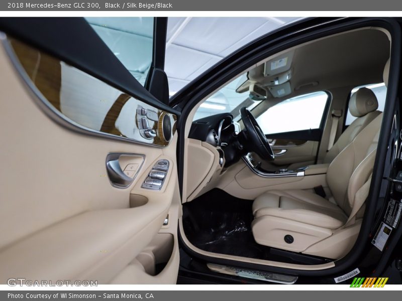 Black / Silk Beige/Black 2018 Mercedes-Benz GLC 300