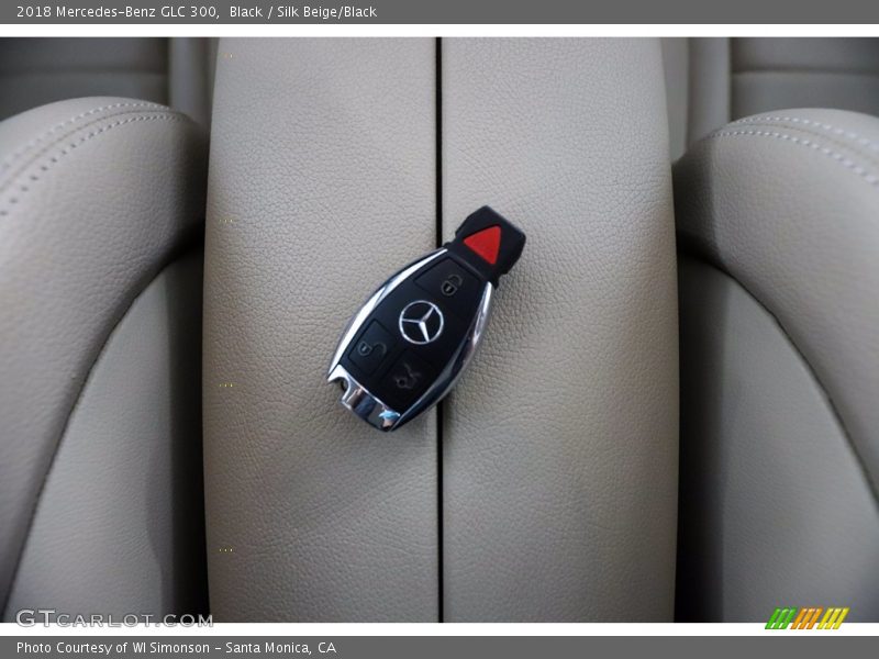 Black / Silk Beige/Black 2018 Mercedes-Benz GLC 300