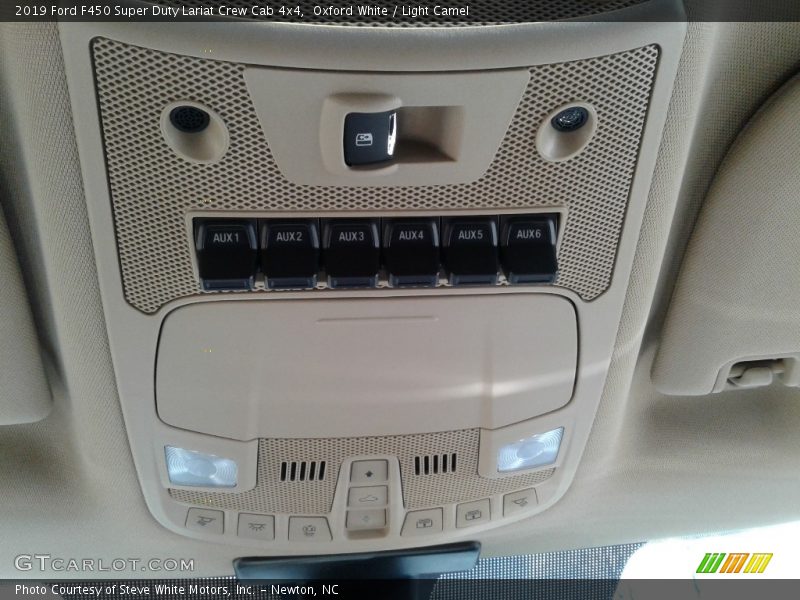 Controls of 2019 F450 Super Duty Lariat Crew Cab 4x4