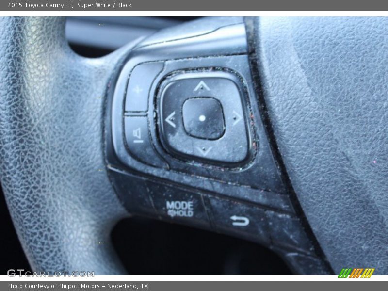 Super White / Black 2015 Toyota Camry LE