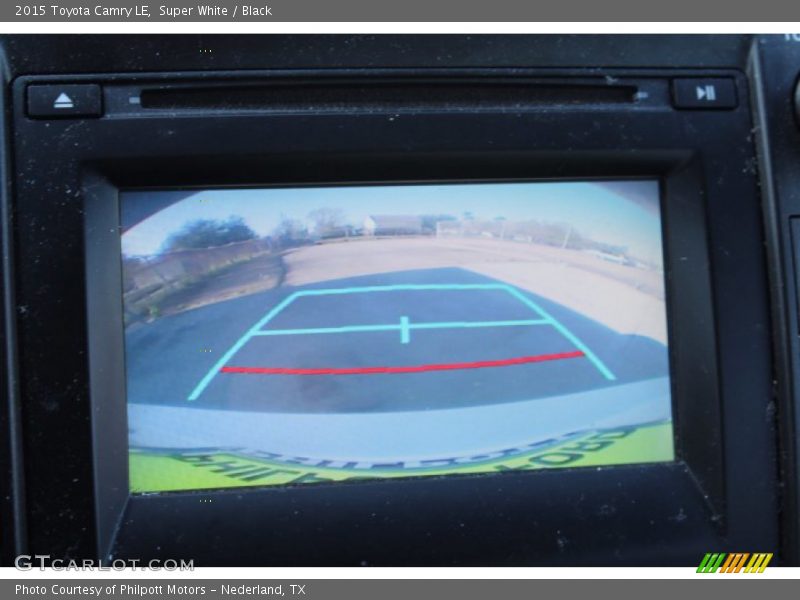 Super White / Black 2015 Toyota Camry LE
