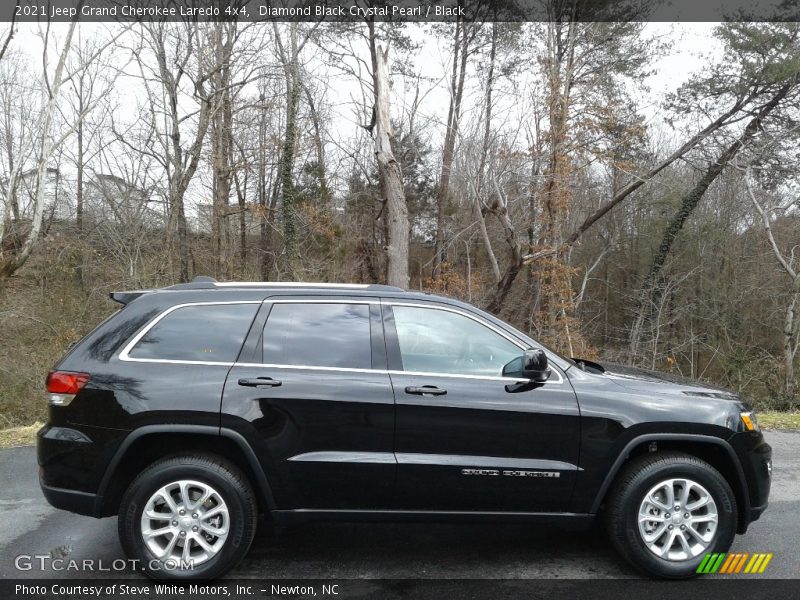 Diamond Black Crystal Pearl / Black 2021 Jeep Grand Cherokee Laredo 4x4