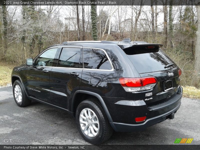 Diamond Black Crystal Pearl / Black 2021 Jeep Grand Cherokee Laredo 4x4