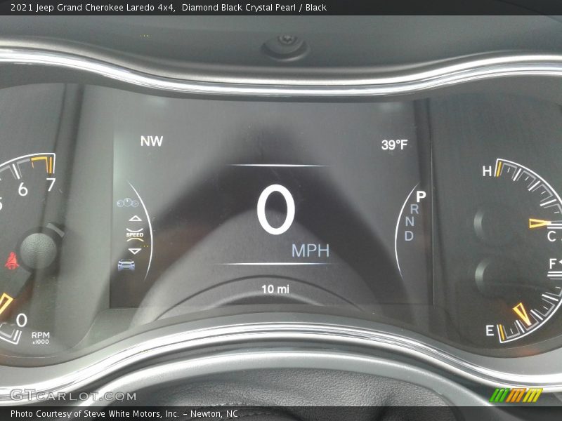 Diamond Black Crystal Pearl / Black 2021 Jeep Grand Cherokee Laredo 4x4