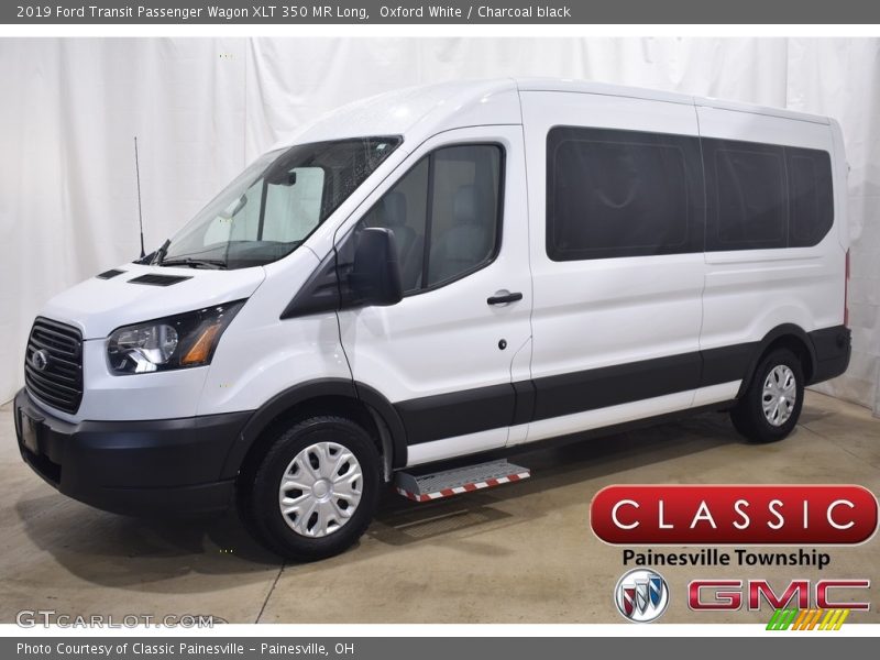 Oxford White / Charcoal black 2019 Ford Transit Passenger Wagon XLT 350 MR Long