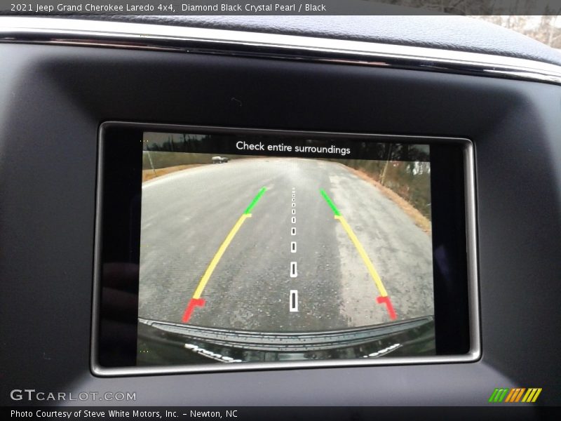 Diamond Black Crystal Pearl / Black 2021 Jeep Grand Cherokee Laredo 4x4